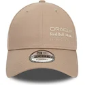 cappellino-curvo-beige-snapback-9forty-seasonal-di-red-bull-racing-formula-1-di-new-era