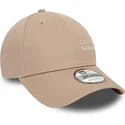 cappellino-beige-snapback-9forty-seasonal-di-red-bull-racing-formula-1-di-new-era