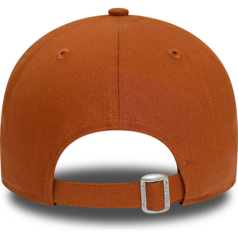 cappelli-curva-marrone-cinghia-regolabile-9forty-di-new-era