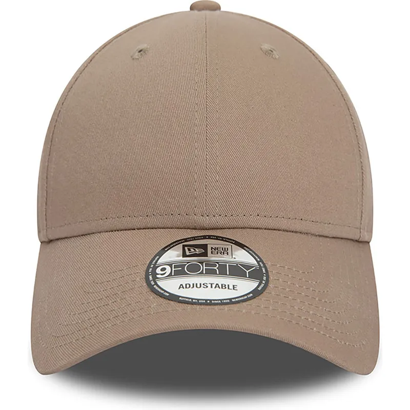 cappellino-regolabile-9forty-essential-marrone-chiaro-con-visiera-curva-di-new-era