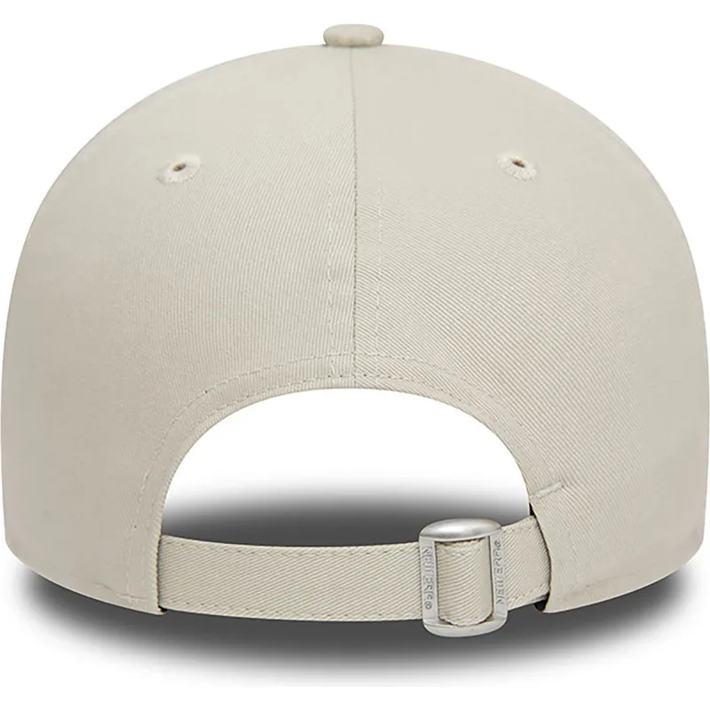 mutzen-gebogen-beige-verstellbares-band-9forty-von-new-era mutzen-gebogen-beige-verstellbares-band-9forty-von-new-era