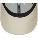 mutzen-gebogen-beige-verstellbares-band-9forty-von-new-era