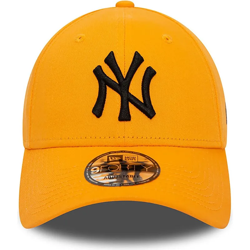 cappelli-curva-arancia-cinghia-regolabile-negro-9forty-league-essential-dei-new-york-yankees-mlb-di-new-era