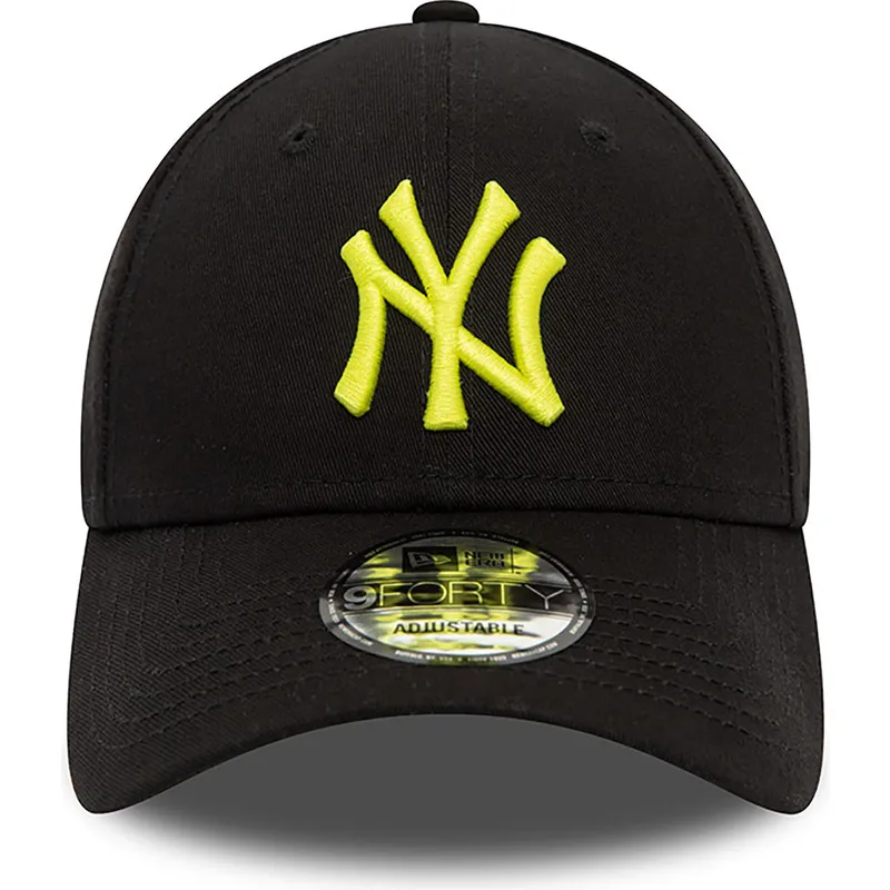 cappellino-curvo-nero-regolabile-con-logo-giallo-9forty-league-essential-di-new-york-yankees-mlb-di-new-era