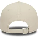 cappellino-beige-regolabile-con-visiera-curva-e-logo-marrone-9forty-league-essential-dei-new-york-yankees-mlb-di-new-era