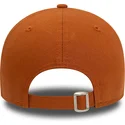 cappelli-curva-marrone-cinghia-regolabile-9forty-league-essential-dei-new-york-yankees-mlb-di-new-era