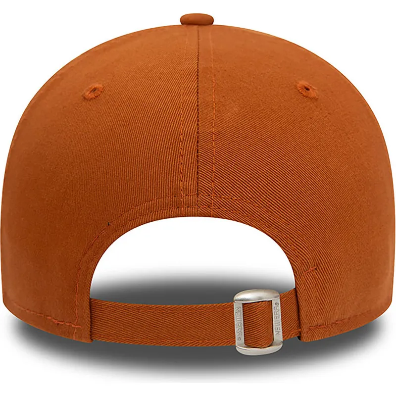 cappelli-curva-marrone-cinghia-regolabile-9forty-league-essential-dei-new-york-yankees-mlb-di-new-era cappelli-curva-marrone-cinghia-regolabile-9forty-league-essential-dei-new-york-yankees-mlb-di-new-era