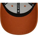 mutzen-gebogen-braun-verstellbares-band-9forty-league-essential-der-new-york-yankees-mlb-von-new-era