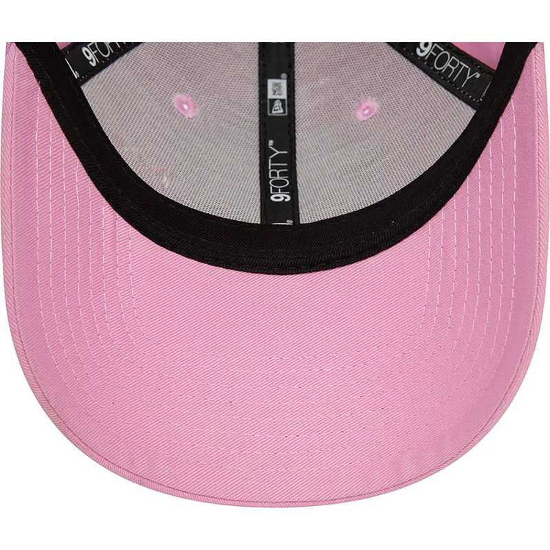 cappelli-curva-rosa-cinghia-regolabile-9forty-league-essential-dei-new-york-yankees-mlb-di-new-era