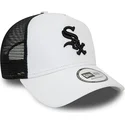 cappellino-trucker-bianco-e-nero-a-frame-league-essential-dei-chicago-white-sox-mlb-di-new-era