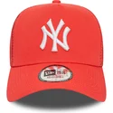 cappello-trucker-rosso-a-frame-league-essential-dei-new-york-yankees-mlb-di-new-era