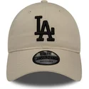 cappellino-curvo-beige-regolabile-con-logo-nero-9twenty-league-essential-dei-los-angeles-dodgers-mlb-di-new-era