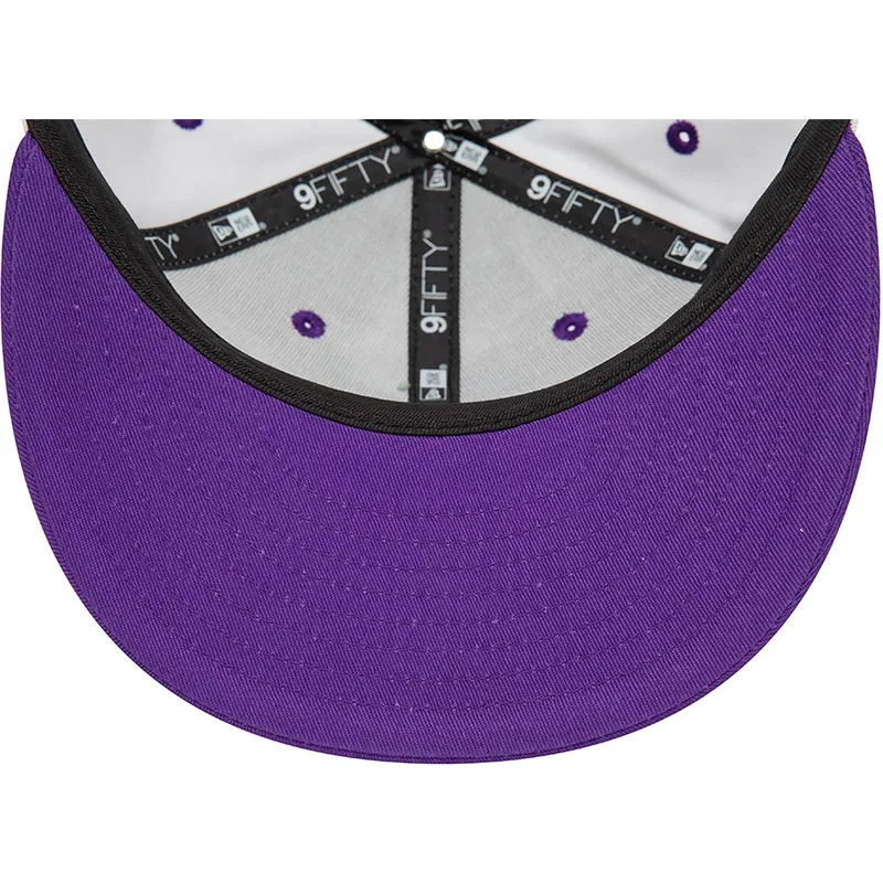 weisse-und-violette-flache-snapback-kappe-9fifty-white-crown-der-los-angeles-lakers-nba-von-new-era