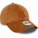 cappellino-marrone-con-visiera-curva-regolabile-9forty-cord-dei-new-york-yankees-mlb-di-new-era