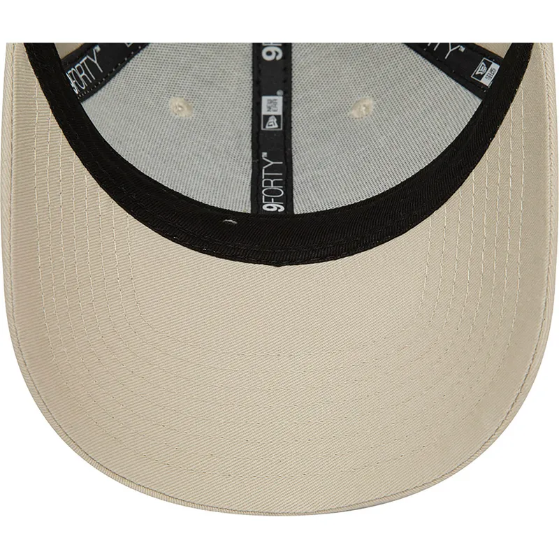 mutzen-gebogen-beige-verstellbares-band-9forty-food-character-der-new-york-yankees-mlb-von-new-era