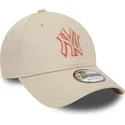 beige-verstellbare-curved-cap-9forty-team-outline-der-new-york-yankees-mlb-von-new-era