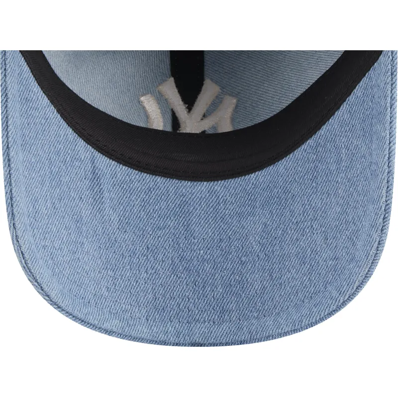 cappelli-curva-blu-cinghia-regolabile-9twenty-washed-denim-dei-new-york-yankees-mlb-di-new-era
