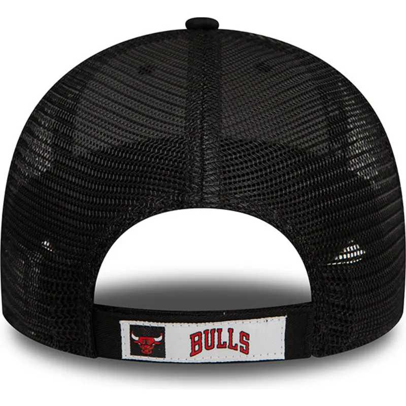 schwarze-verstellbare-9forty-trucker-kappe-home-field-der-chicago-bulls-nba-von-new-era