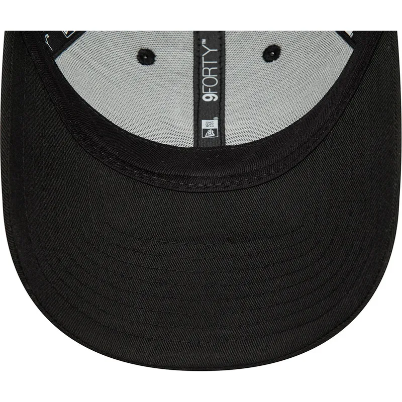 schwarze-verstellbare-9forty-trucker-kappe-home-field-der-chicago-bulls-nba-von-new-era