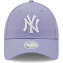 fioletowa-regulowana-czapka-z-zakrzywionym-daszkiem-dla-kobiet-9forty-league-essential-new-york-yankees-mlb-new-era