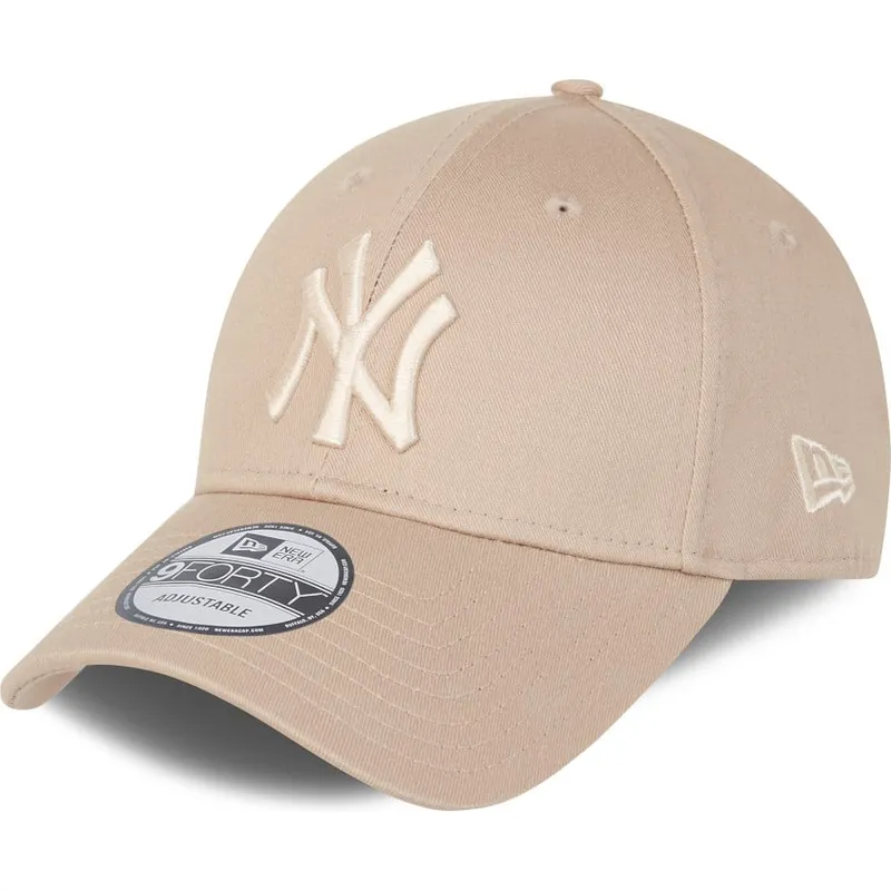 bezowa-regulowana-czapka-z-zakrzywionym-daszkiem-z-bezowym-logo-9forty-league-essential-new-york-yankees-mlb-od-new-era