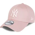 new-era-new-york-yankees-mlb-9forty-league-essential-justerbar-rosa-kasket-med-buet-skygge-og-rosa-logo