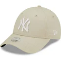 beige-justerbar-kurvkeps-for-dam-9forty-league-essential-new-york-yankees-mlb-fran-new-era