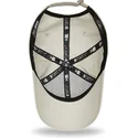 bezowa-zakrzywiona-regulowana-czapka-damska-9forty-league-essential-new-york-yankees-mlb-od-new-era