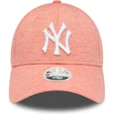 rozowa-regulowana-czapka-z-zakrzywionym-daszkiem-dla-kobiet-9forty-jersey-new-york-yankees-mlb-od-new-era