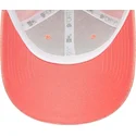 gebogene-rosa-verstellbare-damen-kappe-9forty-jersey-der-new-york-yankees-mlb-von-new-era