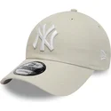 beige-justerbar-bojd-keps-9twenty-league-essential-new-york-yankees-mlb-fran-new-era
