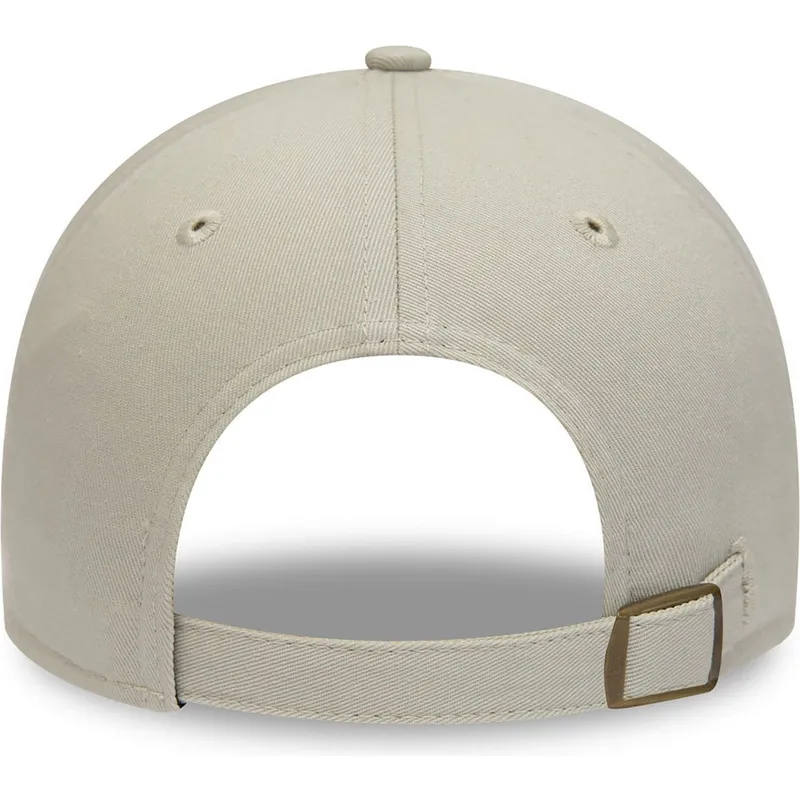 beige-verstellbare-curved-cap-9twenty-league-essential-der-new-york-yankees-mlb-von-new-era