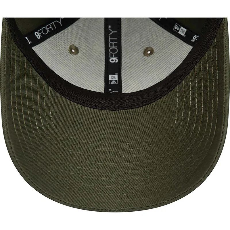 zielona-zakrzywiona-czapka-z-daszkiem-dla-kobiet-9forty-league-essential-new-york-yankees-mlb-od-new-era