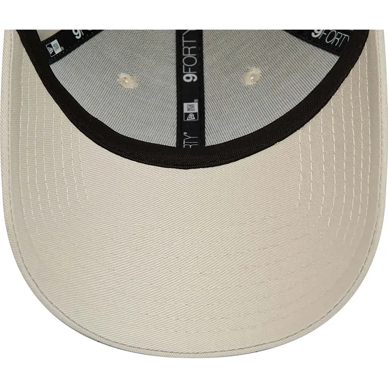 bezowa-regulowana-czapka-z-daszkiem-9forty-repreve-league-essential-new-york-yankees-mlb-new-era