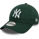ciemnozielona-czapka-z-zakrzywionym-daszkiem-regulowana-9forty-league-essential-new-york-yankees-mlb-od-new-era