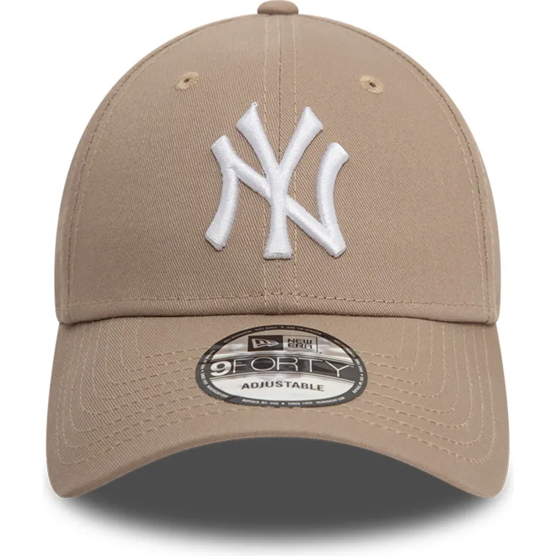 justerbar-ljusbrun-9forty-league-essential-new-york-yankees-mlb-keps-med-bojd-skarm-fran-new-era