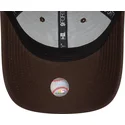 gorra-curva-marron-oscuro-ajustable-9forty-league-essential-de-new-york-yankees-mlb-de-new-era