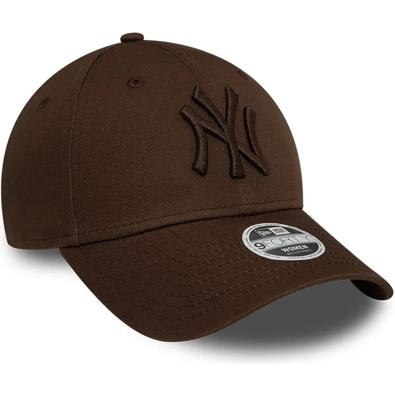 regulowana-ciemnobrazowa-czapka-z-zakrzywionym-daszkiem-z-ciemnobrazowym-logo-dla-kobiet-9forty-league-essential-new-york-yankee