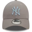 new-era-curved-brim-blue-logo-9forty-league-essential-new-york-yankees-mlb-grey-adjustable-cap