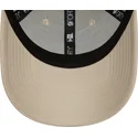 cappelli-curva-beige-cinghia-regolabile-9forty-league-essential-dei-new-york-yankees-mlb-di-new-era