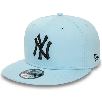 Casquette plate bleue claire snapback avec logo noir 9FIFTY League Essential New York Yankees MLB New Era
