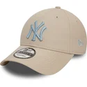 cappellino-beige-con-visiera-curva-regolabile-con-logo-azzurro-9forty-league-essential-dei-new-york-yankees-mlb-di-new-era