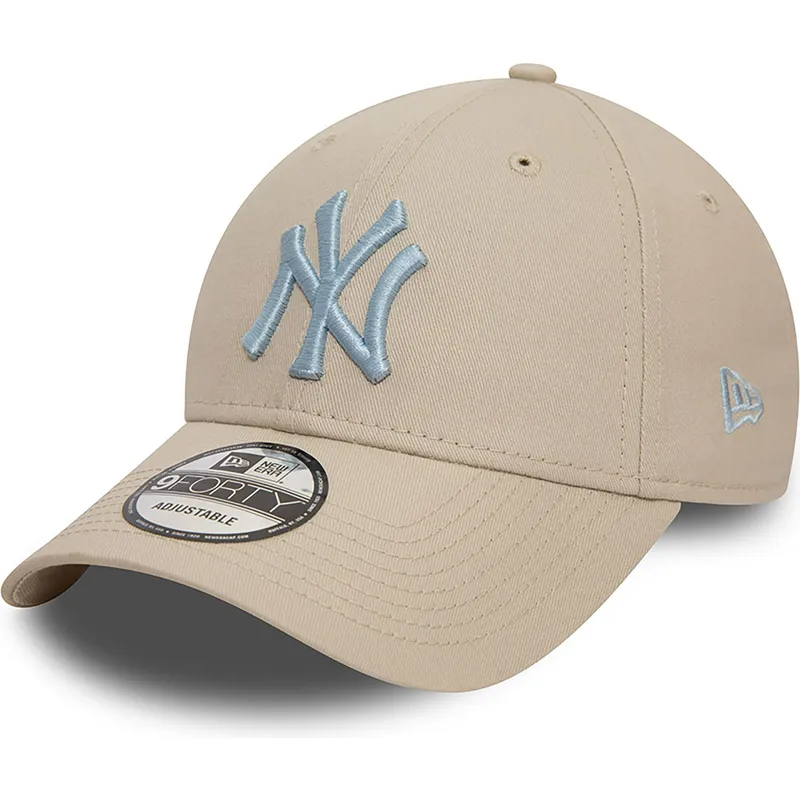 cappelli-curva-beige-cinghia-regolabile-claro-9forty-league-essential-dei-new-york-yankees-mlb-di-new-era