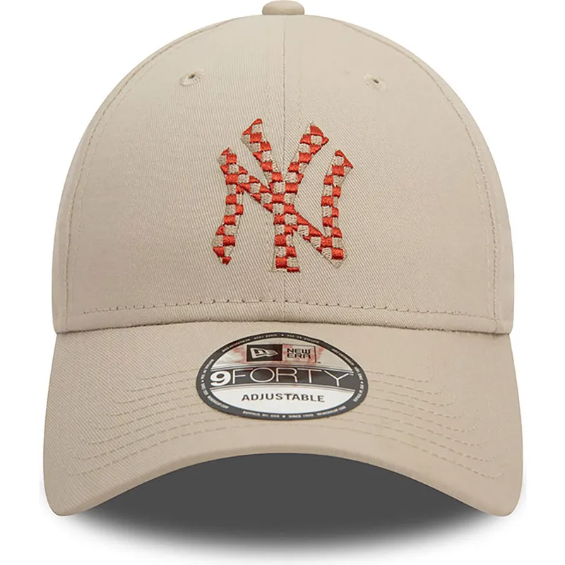 cappellino-curvo-beige-regolabile-9forty-seasonal-infill-di-new-york-yankees-mlb-di-new-era