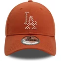 gorra-curva-marron-ajustable-9forty-seasonal-infill-de-los-angeles-dodgers-mlb-de-new-era