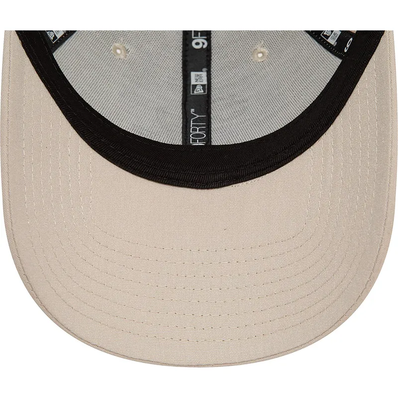 gorra-curva-beige-ajustable-9forty-repreve-basketball-pizza-de-new-era