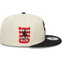 cappello-piatto-beige-e-nero-snapback-9fifty-logo-di-chicago-bulls-nba-di-new-era