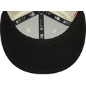 cappellino-piatto-beige-e-nero-snapback-9fifty-logo-dei-chicago-bulls-nba-di-new-era