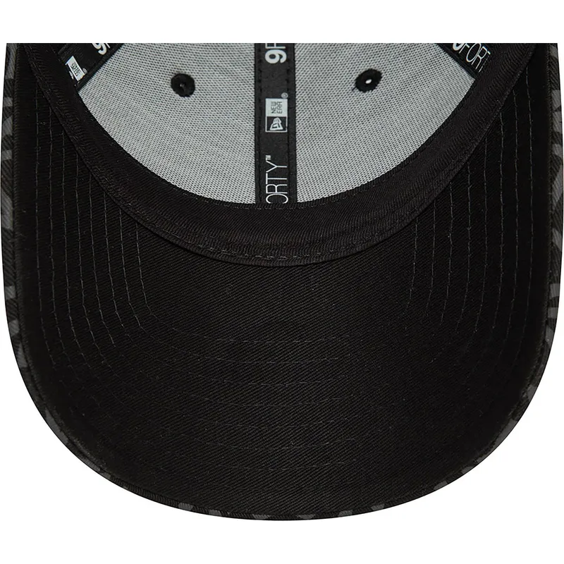 czarna-zakrzywiona-czapka-regulowana-damska-9forty-monogram-new-york-yankees-mlb-od-new-era