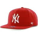 cappello-snapback-rosso-con-visiera-piatta-new-york-yankees-mlb-sure-shot-di-47-brand
